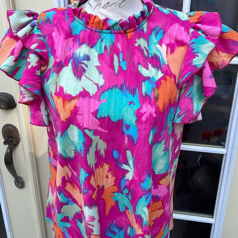 Haptics Pink Contrast Mock Neck Flutter Sleeve Top NWT - Picture 2 of 5